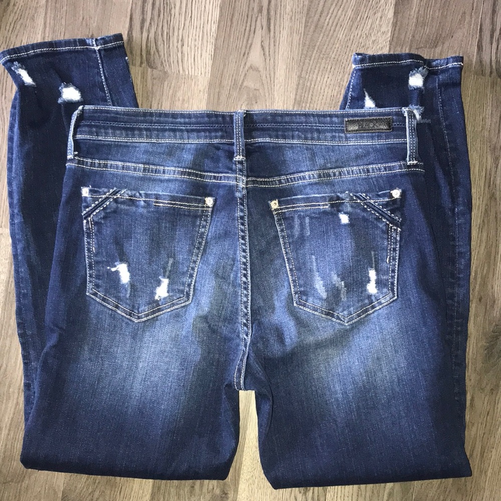 Buckle black